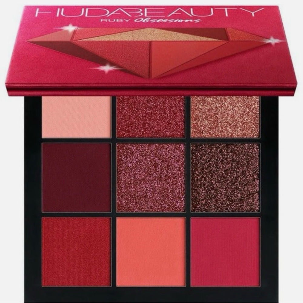 Huda Beauty Ruby Obsessions Eyeshadow Palette
